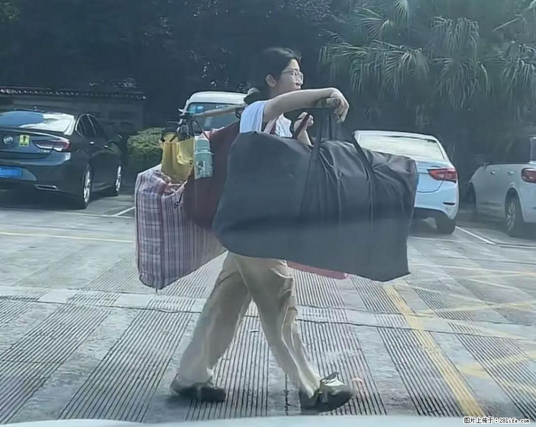 全网追的“扁担女孩”，找了一份暑假工，时薪12元 - 厦门生活资讯 - 厦门28生活网 xm.28life.net